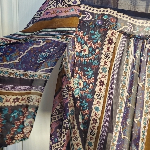 BLACK Poppy Kimono - Picture 6 of 7